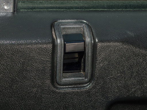DA8943 - DEFENDER LOCKING PEG BLACK