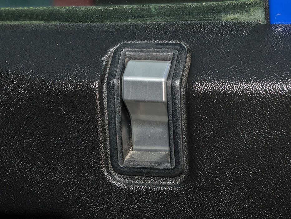 DA8944 - DEFENDER LOCKING PEG SILVER