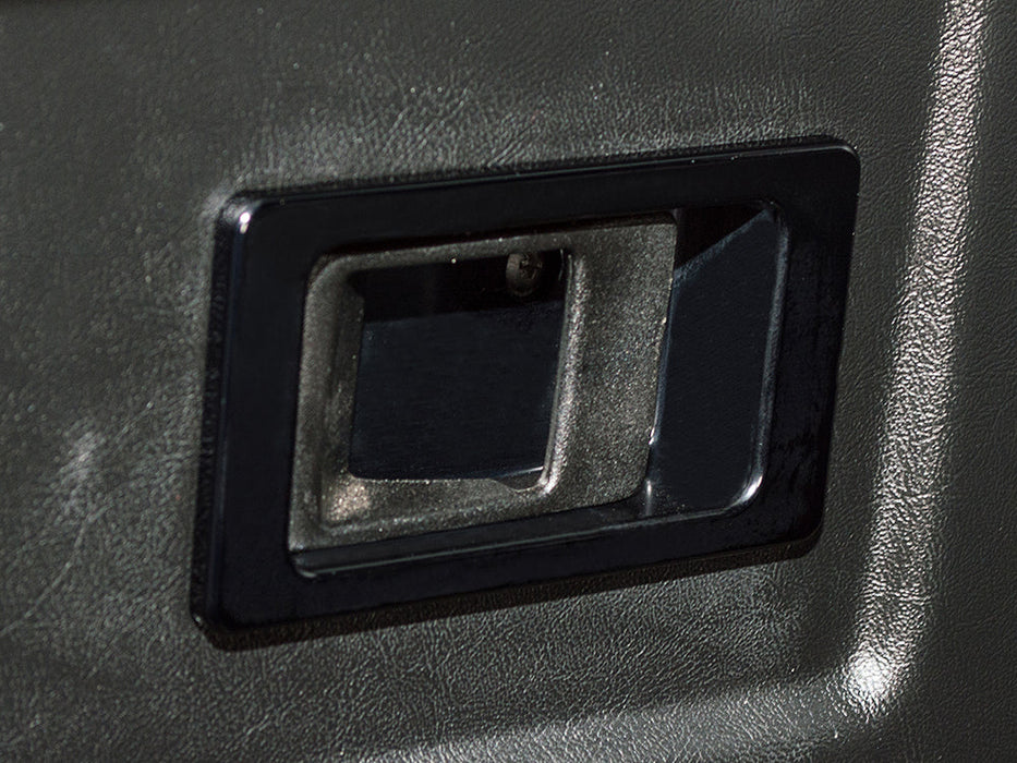 DA8953 - DEFENDER DOOR LEVER SURROUND PAIR BLACK