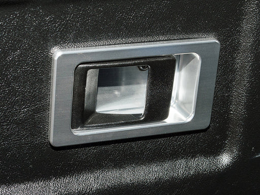 DA8954 - DEFENDER DOOR LEVER SURROUND PAIR SILVER